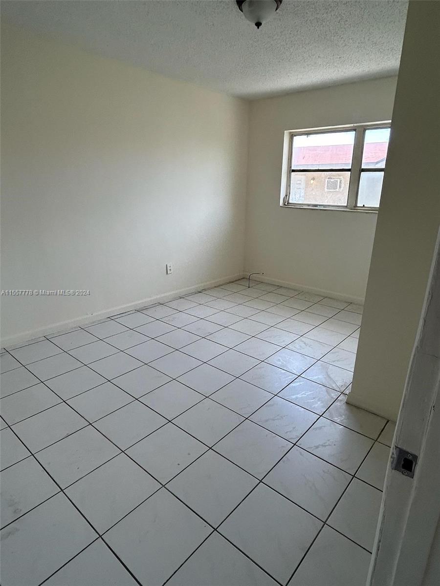 2651 NW 13th St 54, Miami, Florida 33125, 2 Bedrooms Bedrooms, ,1 BathroomBathrooms,Residentiallease,For Rent,2651 NW 13th St 54,A11557778