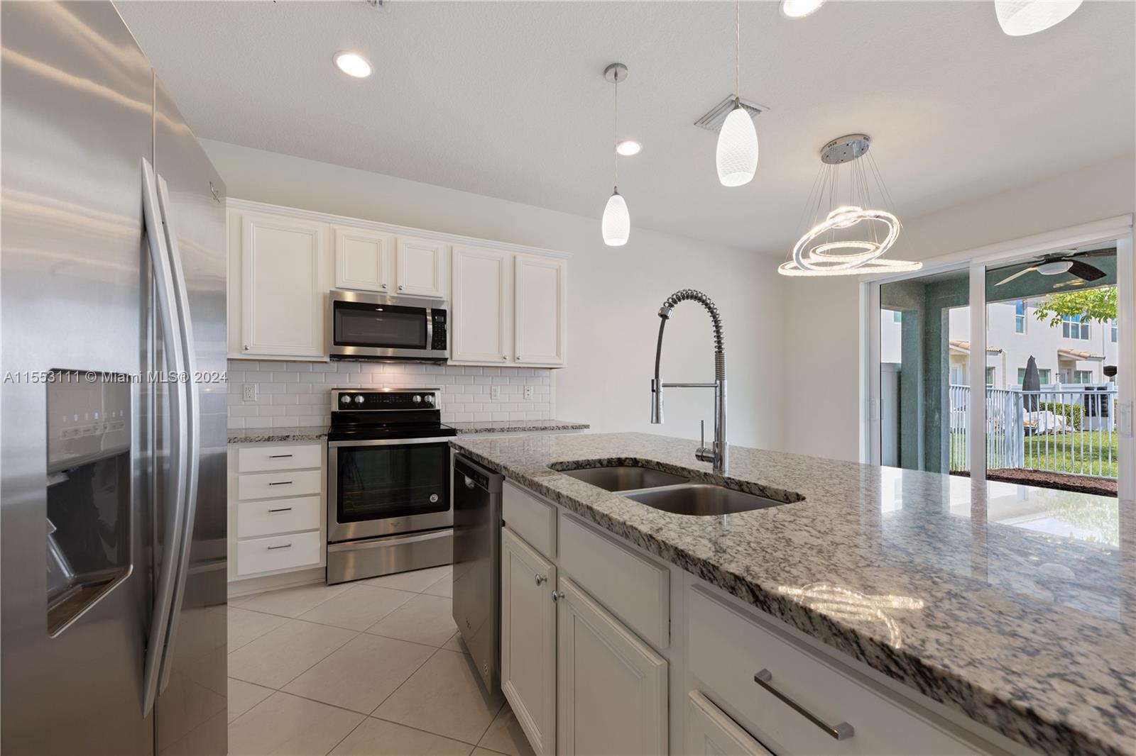 4125 Large Leaf Ln, Hollywood, Florida 33021, 3 Bedrooms Bedrooms, ,2 BathroomsBathrooms,Residential,For Sale,4125 Large Leaf Ln,A11553111