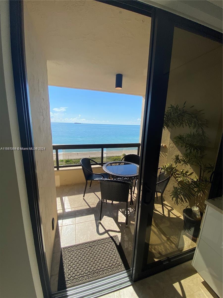 2555 Collins Ave 1201, Miami Beach, Florida 33140, 2 Bedrooms Bedrooms, ,2 BathroomsBathrooms,Residentiallease,For Rent,2555 Collins Ave 1201,A11557804