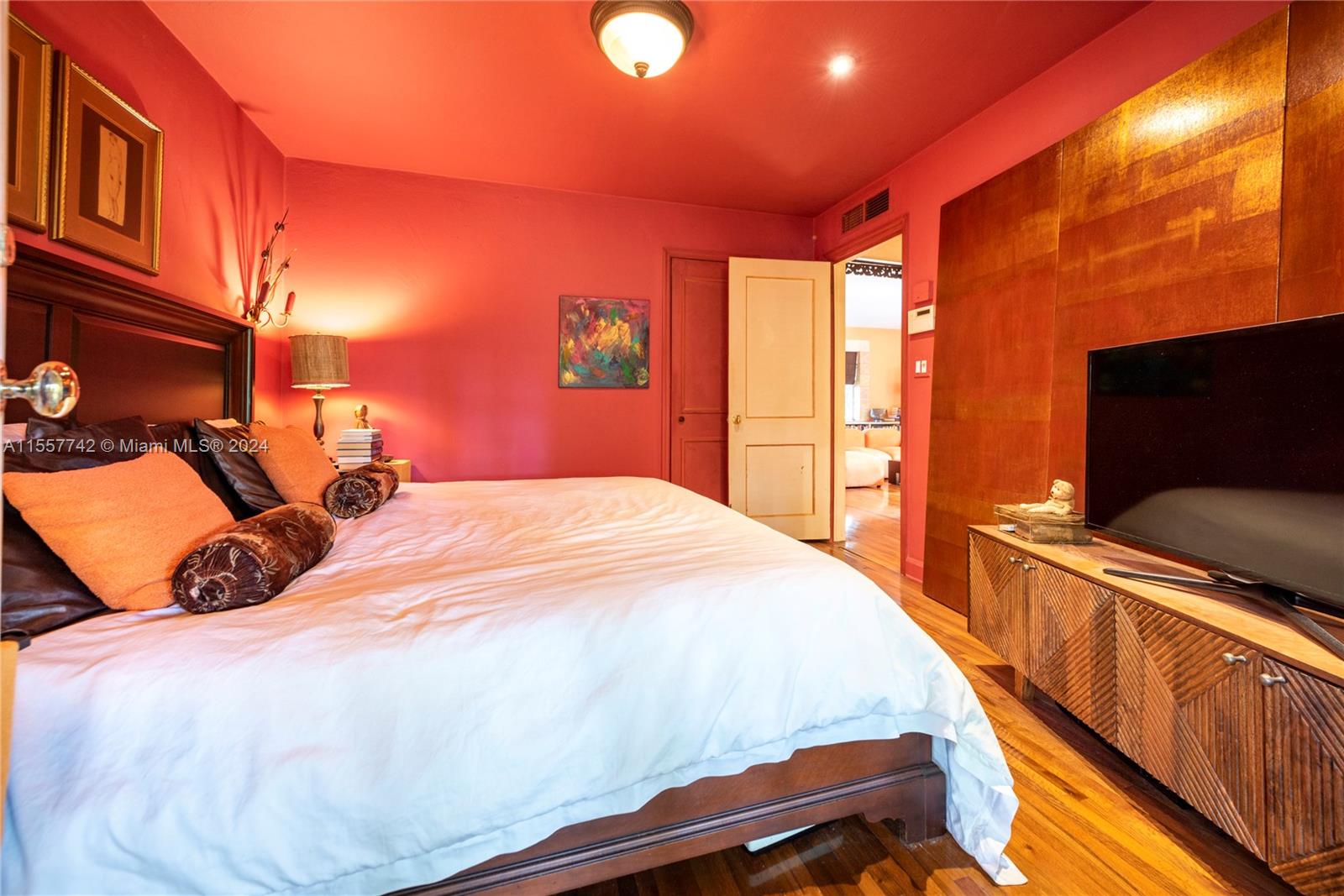 1646 Mayo St, Hollywood, Florida 33020, 2 Bedrooms Bedrooms, ,1 BathroomBathrooms,Residential,For Sale,1646 Mayo St,A11557742