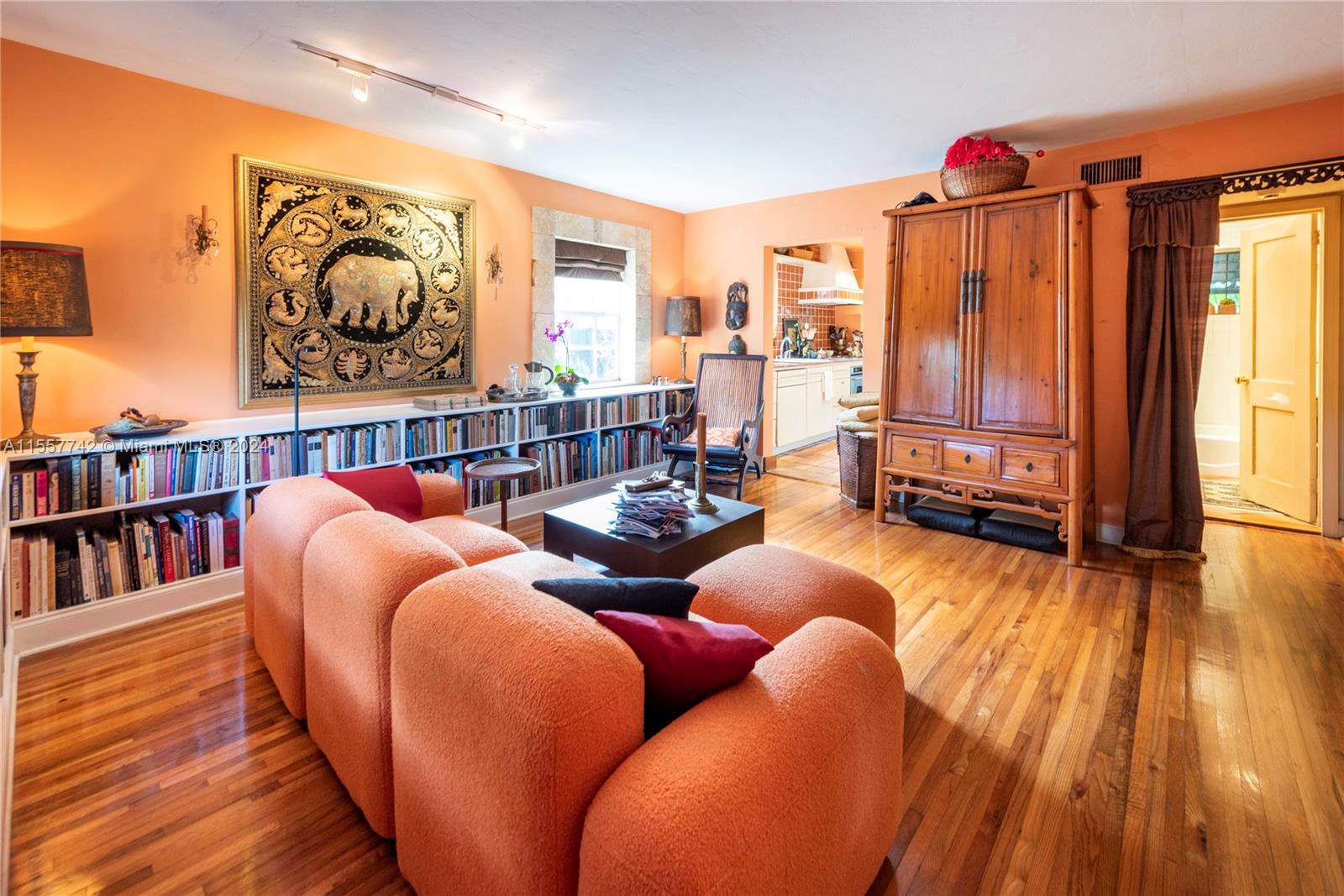 1646 Mayo St, Hollywood, Florida 33020, 2 Bedrooms Bedrooms, ,1 BathroomBathrooms,Residential,For Sale,1646 Mayo St,A11557742