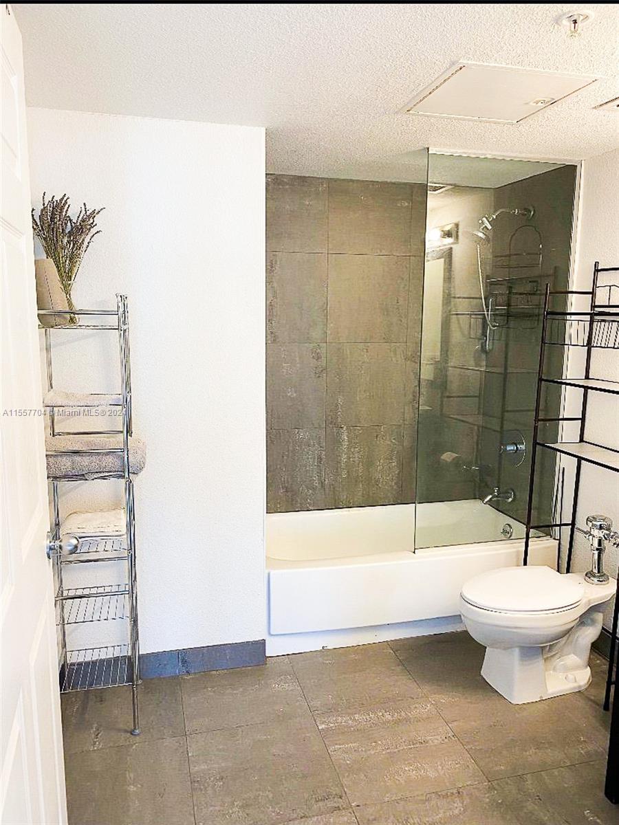 1500 Bay Rd 1158S, Miami Beach, Florida 33139, 1 Bedroom Bedrooms, ,1 BathroomBathrooms,Residentiallease,For Rent,1500 Bay Rd 1158S,A11557704
