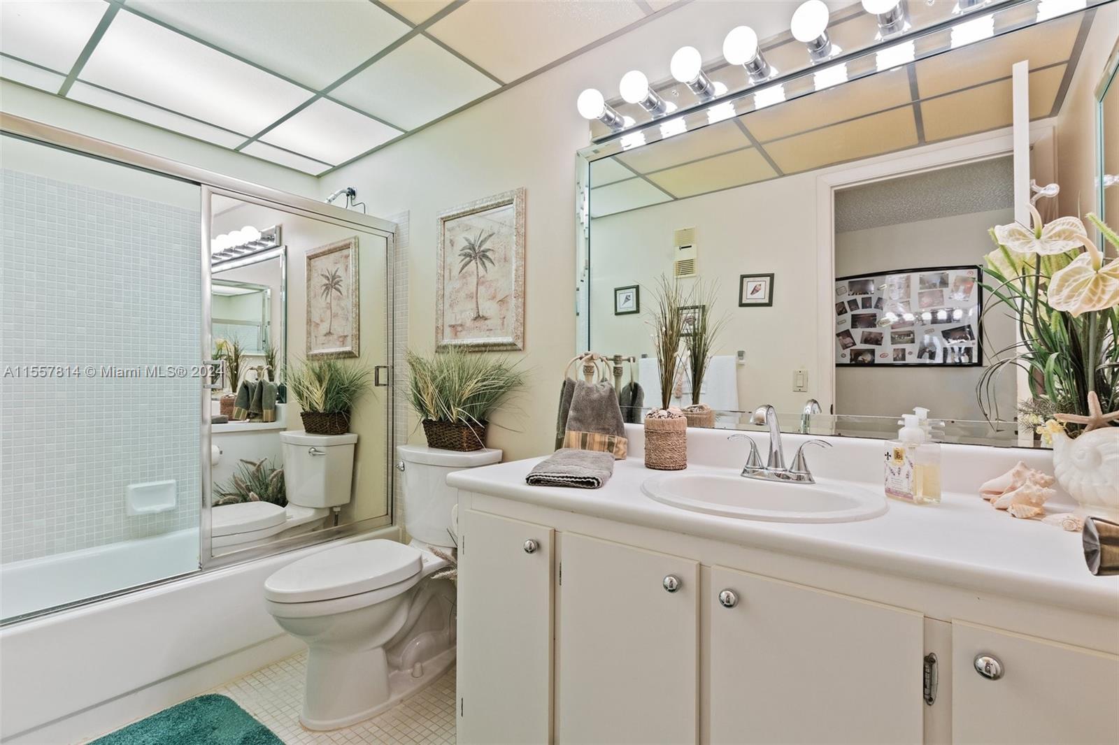 9398 S Belfort Cir 204, Tamarac, Florida 33321, 2 Bedrooms Bedrooms, ,2 BathroomsBathrooms,Residential,For Sale,9398 S Belfort Cir 204,A11557814