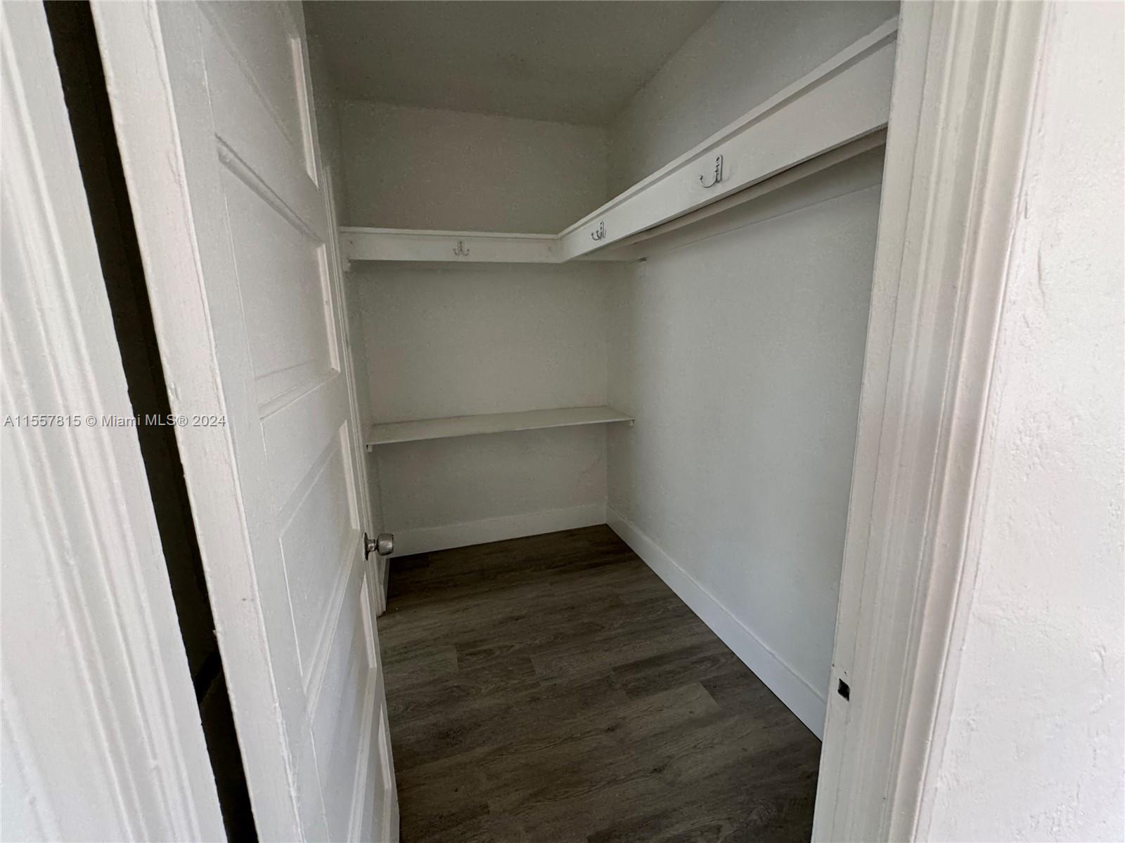 1956 Lincoln St 4, Hollywood, Florida 33020, ,1 BathroomBathrooms,Residentiallease,For Rent,1956 Lincoln St 4,A11557815