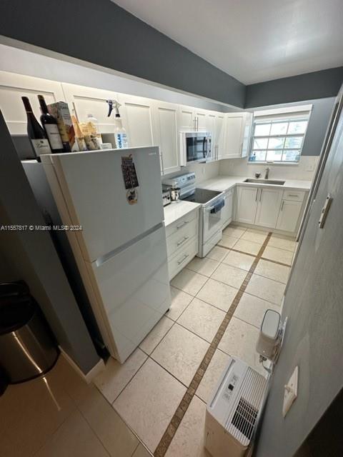 Homestead, Florida 33035, 2 Bedrooms Bedrooms, ,2 BathroomsBathrooms,Residential,For Sale,A11557817