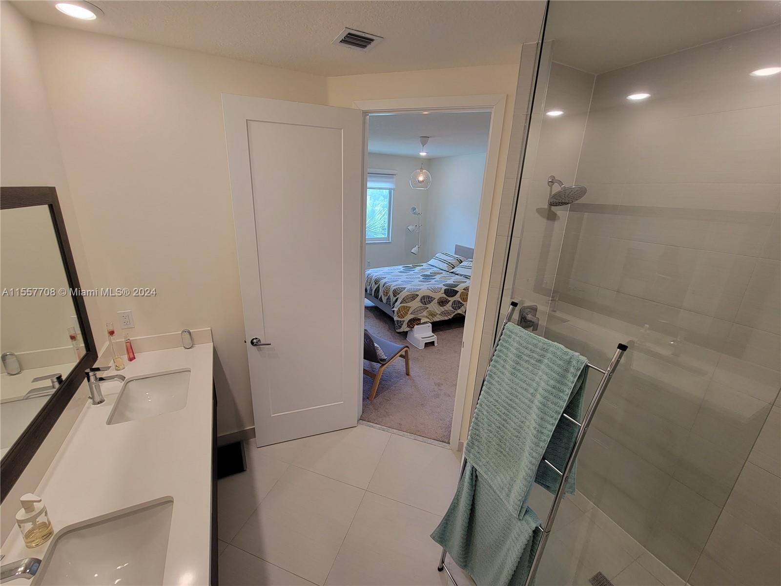 6401 NW 103rd Pl 105, Doral, Florida 33178, 3 Bedrooms Bedrooms, ,2 BathroomsBathrooms,Residential,For Sale,6401 NW 103rd Pl 105,A11557708