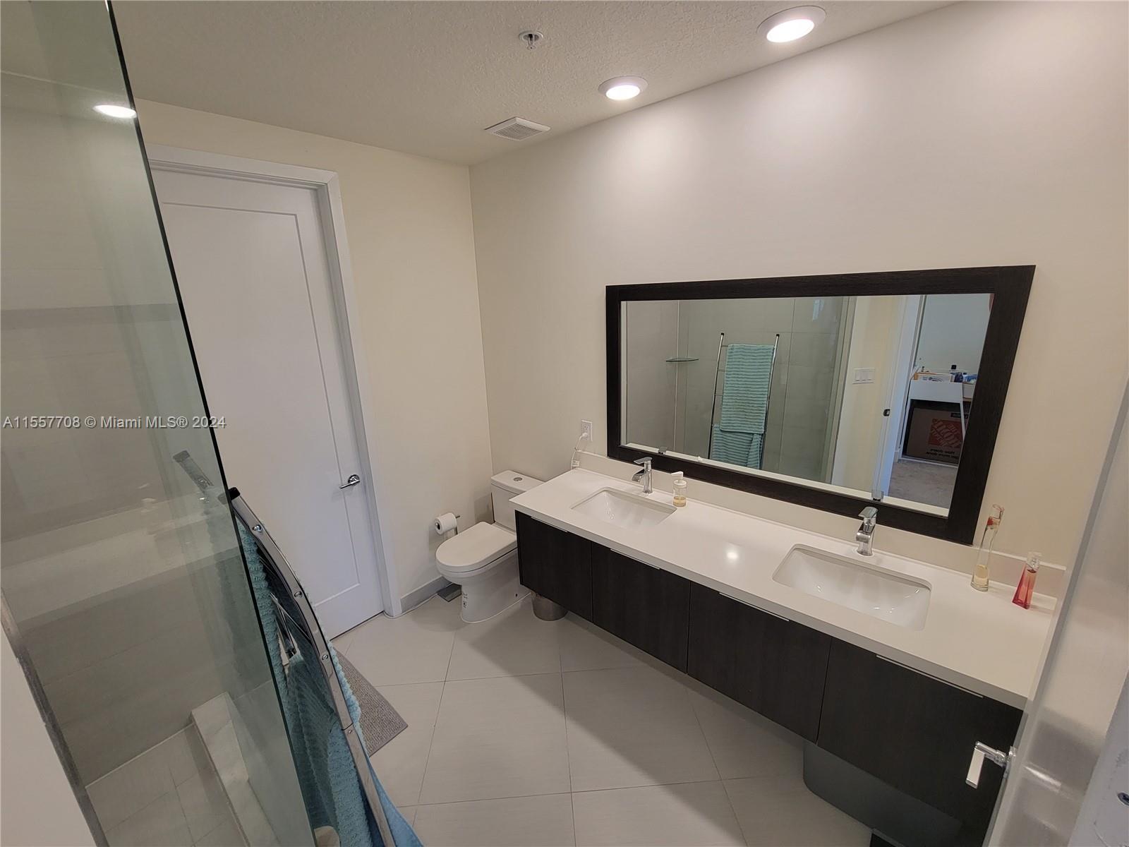 6401 NW 103rd Pl 105, Doral, Florida 33178, 3 Bedrooms Bedrooms, ,2 BathroomsBathrooms,Residential,For Sale,6401 NW 103rd Pl 105,A11557708