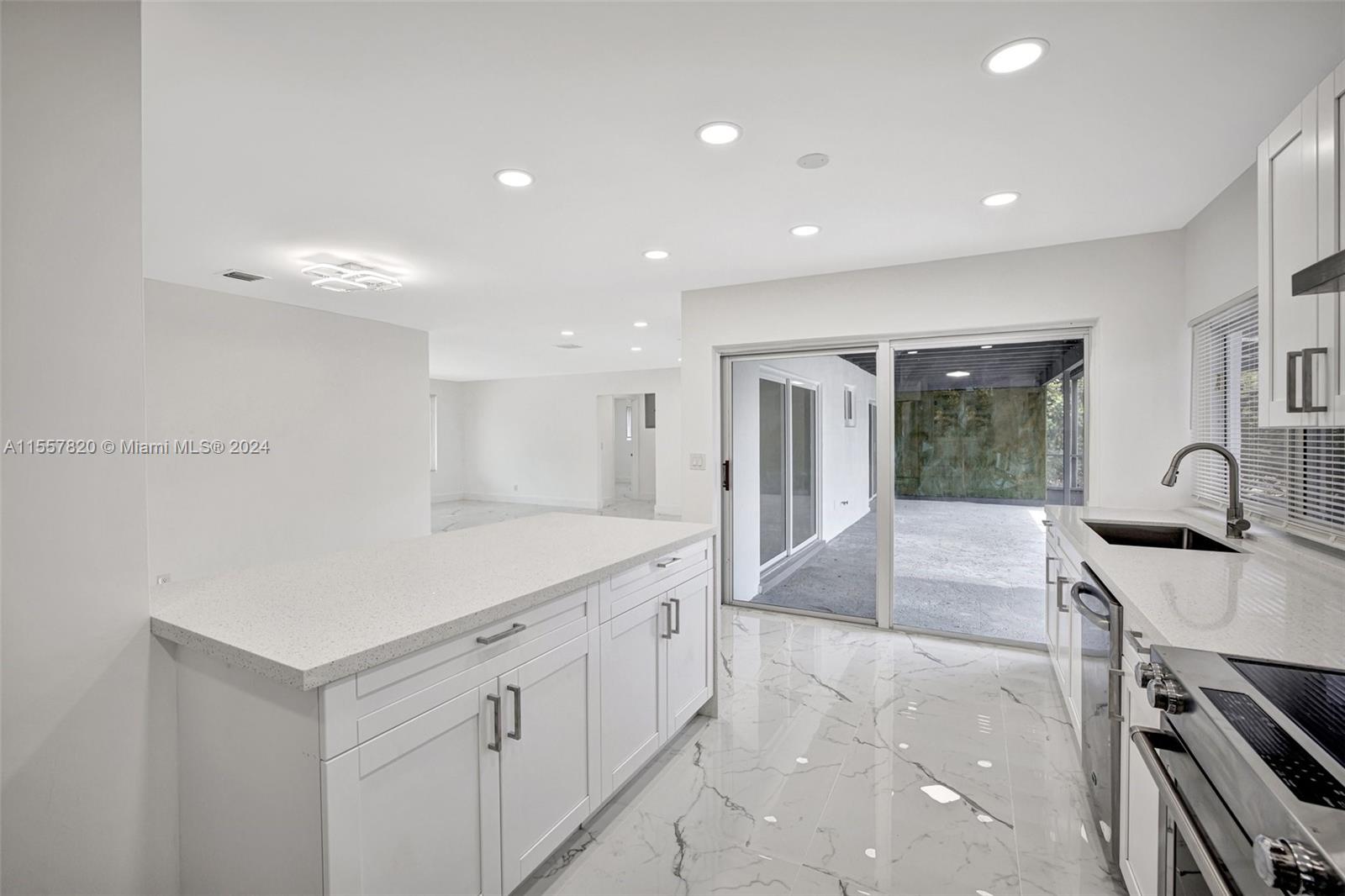 1326 Arthur St, Hollywood, Florida 33019, 3 Bedrooms Bedrooms, ,2 BathroomsBathrooms,Residential,For Sale,1326 Arthur St,A11557820