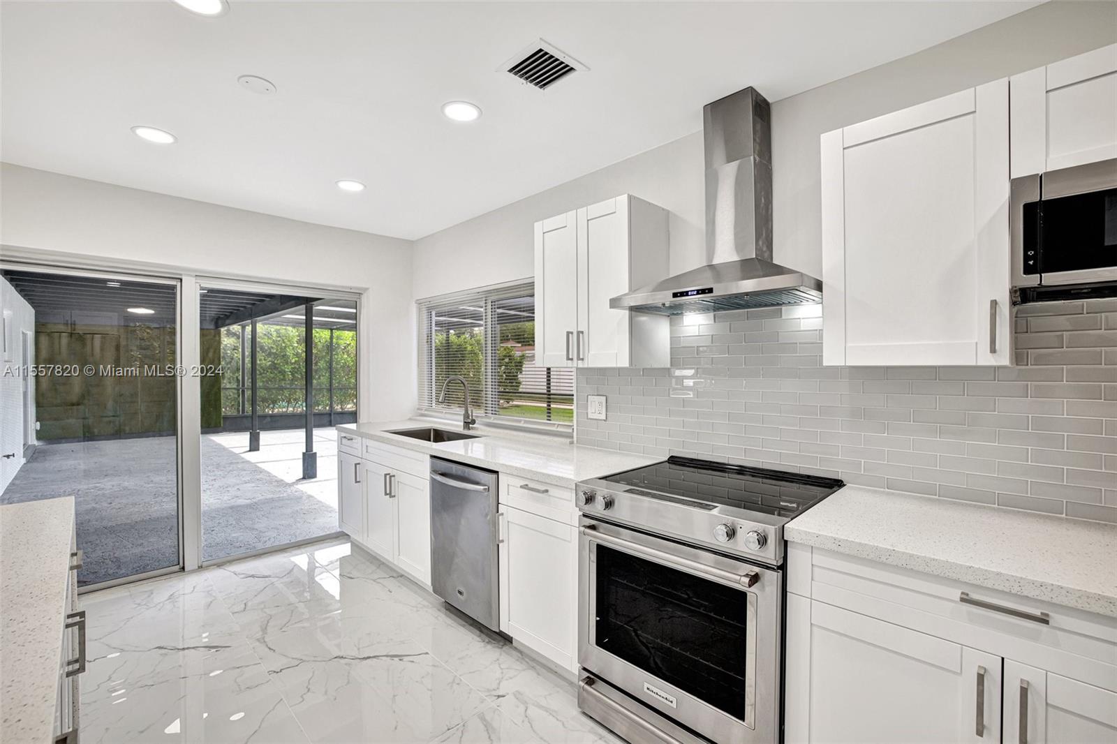 1326 Arthur St, Hollywood, Florida 33019, 3 Bedrooms Bedrooms, ,2 BathroomsBathrooms,Residential,For Sale,1326 Arthur St,A11557820