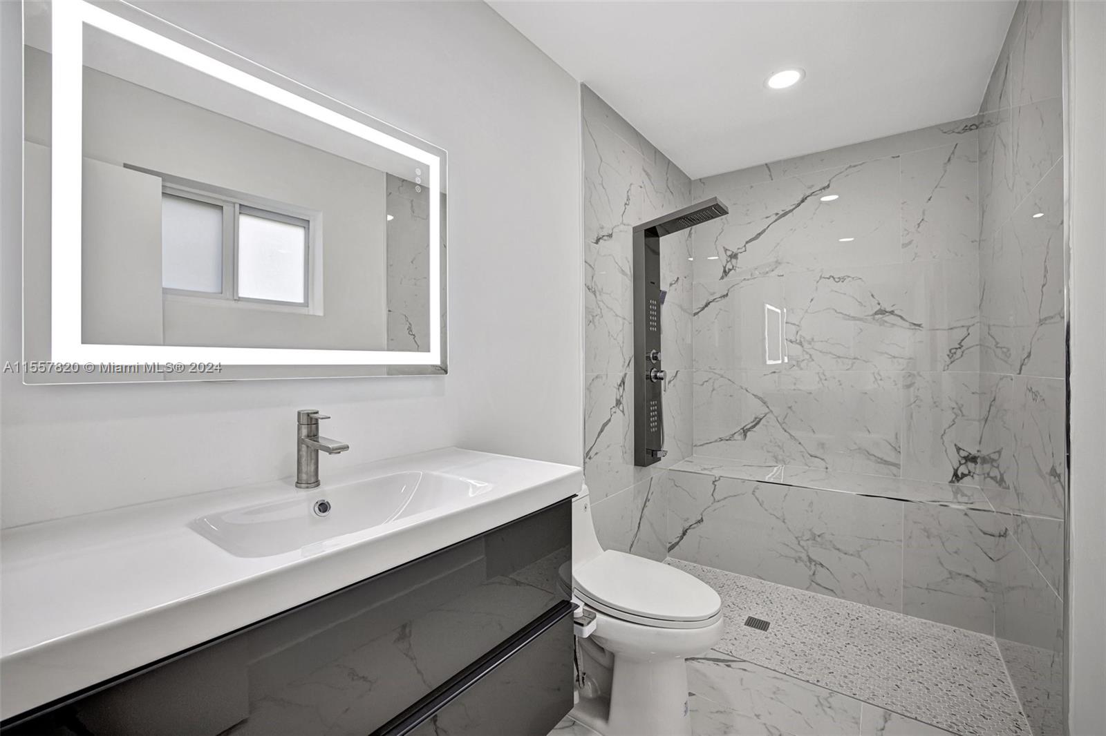 1326 Arthur St, Hollywood, Florida 33019, 3 Bedrooms Bedrooms, ,2 BathroomsBathrooms,Residential,For Sale,1326 Arthur St,A11557820