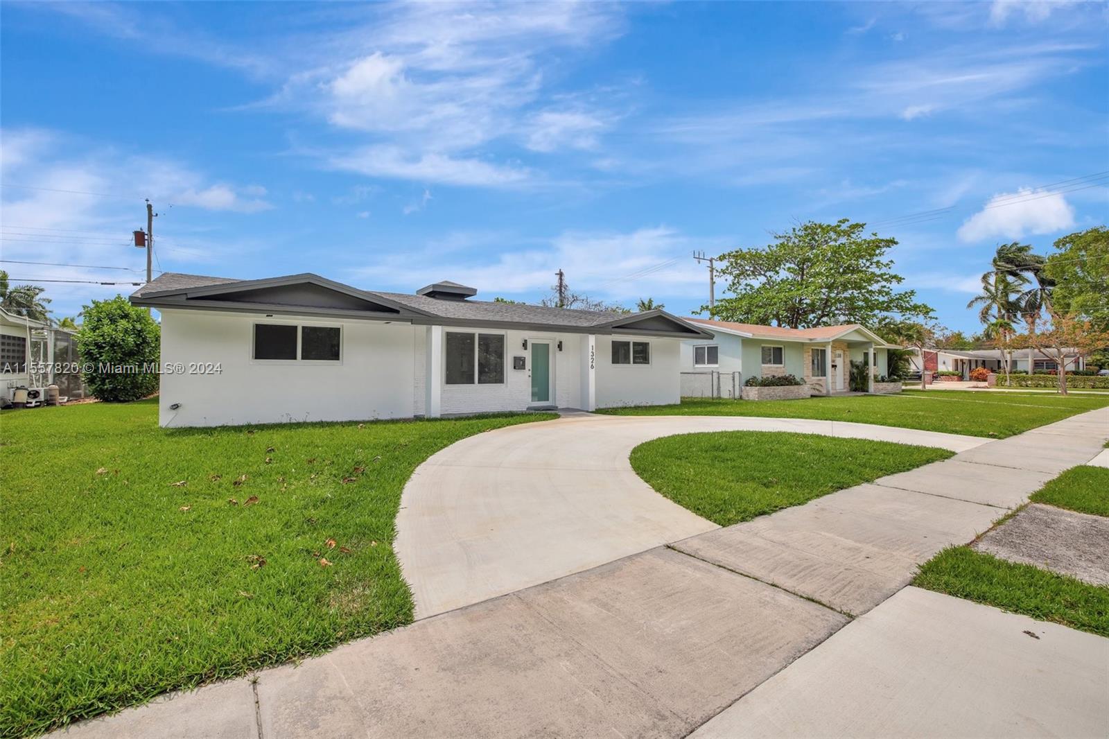 1326 Arthur St, Hollywood, Florida 33019, 3 Bedrooms Bedrooms, ,2 BathroomsBathrooms,Residential,For Sale,1326 Arthur St,A11557820