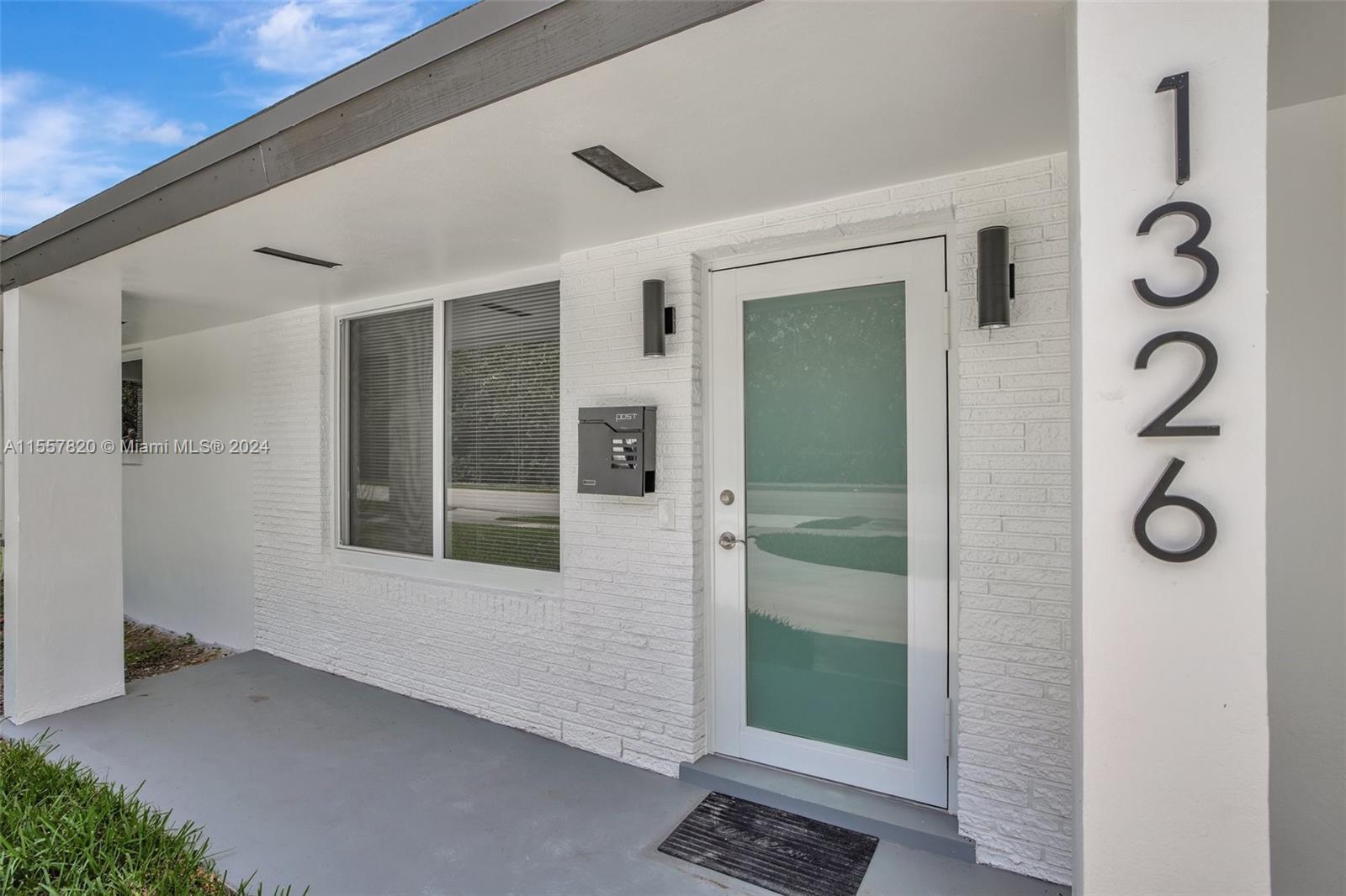 1326 Arthur St, Hollywood, Florida 33019, 3 Bedrooms Bedrooms, ,2 BathroomsBathrooms,Residential,For Sale,1326 Arthur St,A11557820