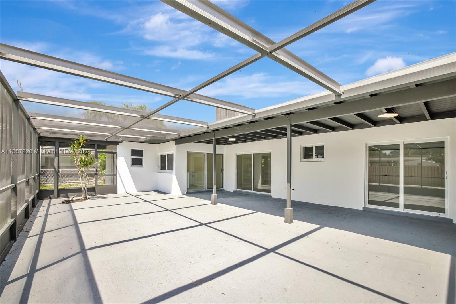 1326 Arthur St, Hollywood, Florida 33019, 3 Bedrooms Bedrooms, ,2 BathroomsBathrooms,Residential,For Sale,1326 Arthur St,A11557820