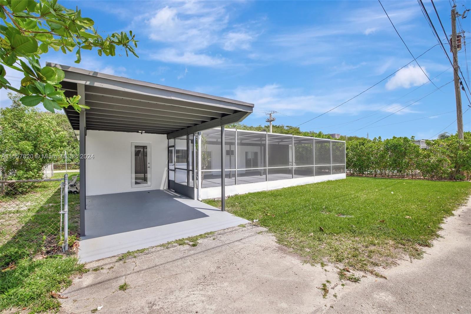 1326 Arthur St, Hollywood, Florida 33019, 3 Bedrooms Bedrooms, ,2 BathroomsBathrooms,Residential,For Sale,1326 Arthur St,A11557820