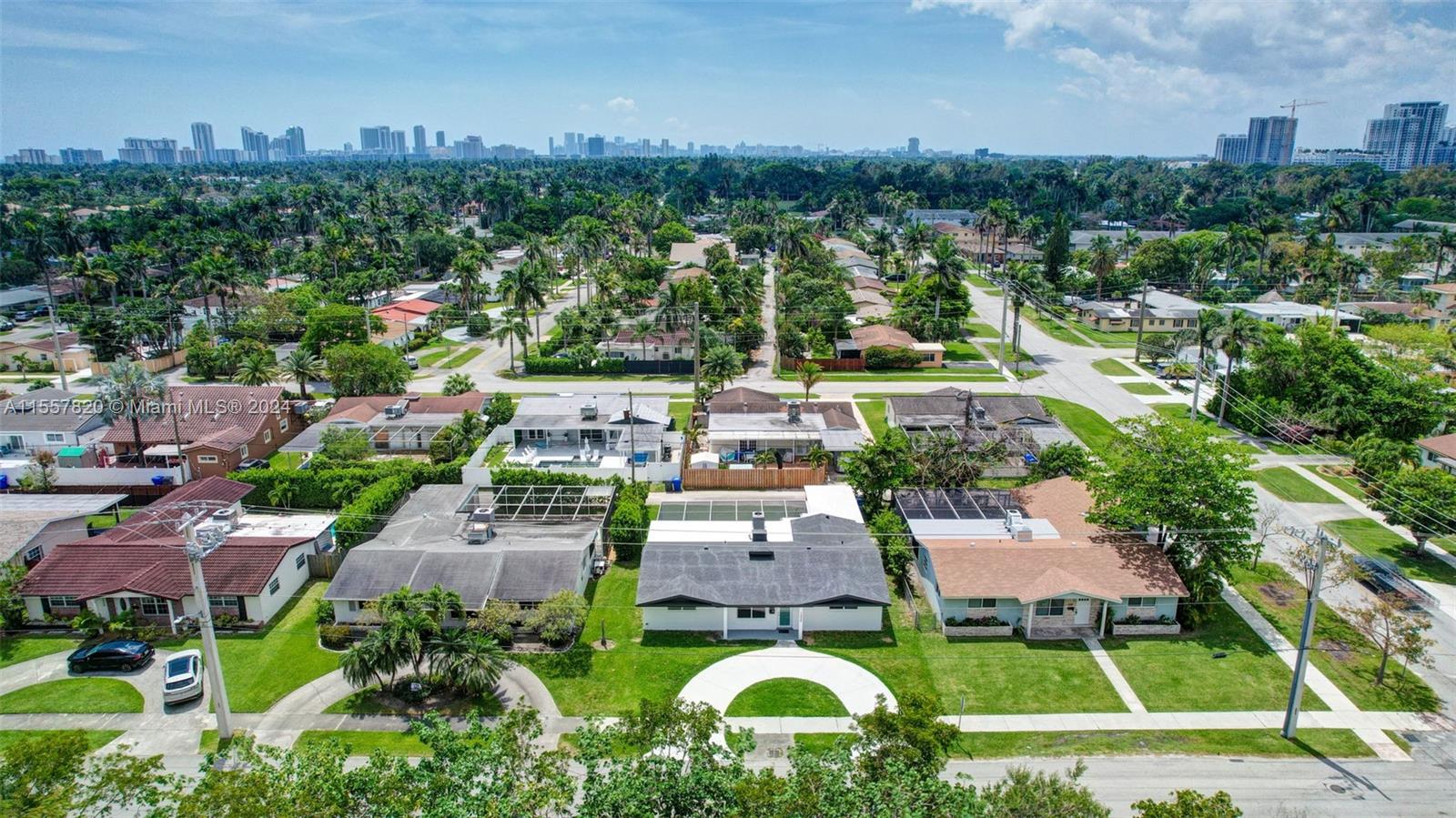 1326 Arthur St, Hollywood, Florida 33019, 3 Bedrooms Bedrooms, ,2 BathroomsBathrooms,Residential,For Sale,1326 Arthur St,A11557820