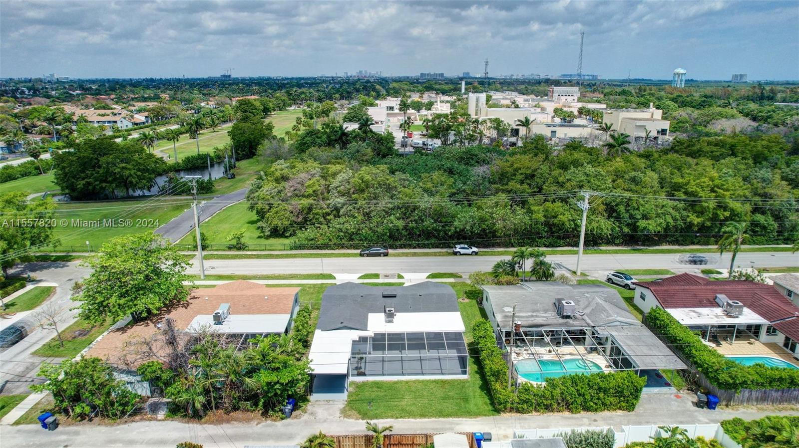 1326 Arthur St, Hollywood, Florida 33019, 3 Bedrooms Bedrooms, ,2 BathroomsBathrooms,Residential,For Sale,1326 Arthur St,A11557820