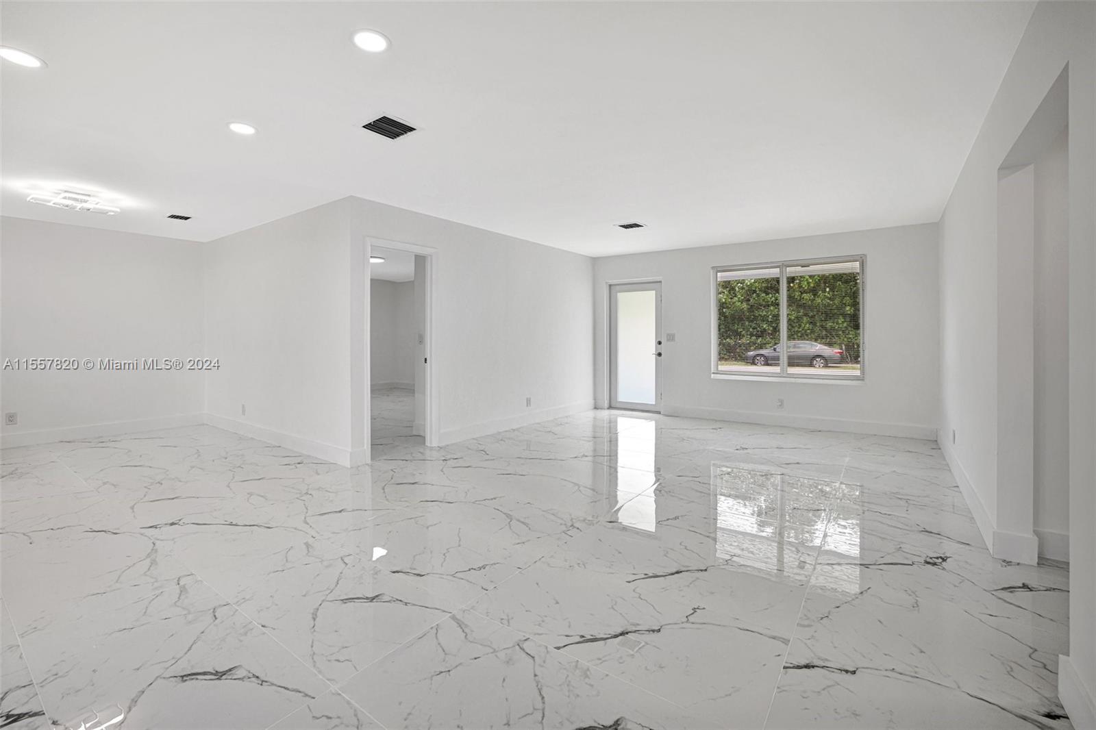 1326 Arthur St, Hollywood, Florida 33019, 3 Bedrooms Bedrooms, ,2 BathroomsBathrooms,Residential,For Sale,1326 Arthur St,A11557820