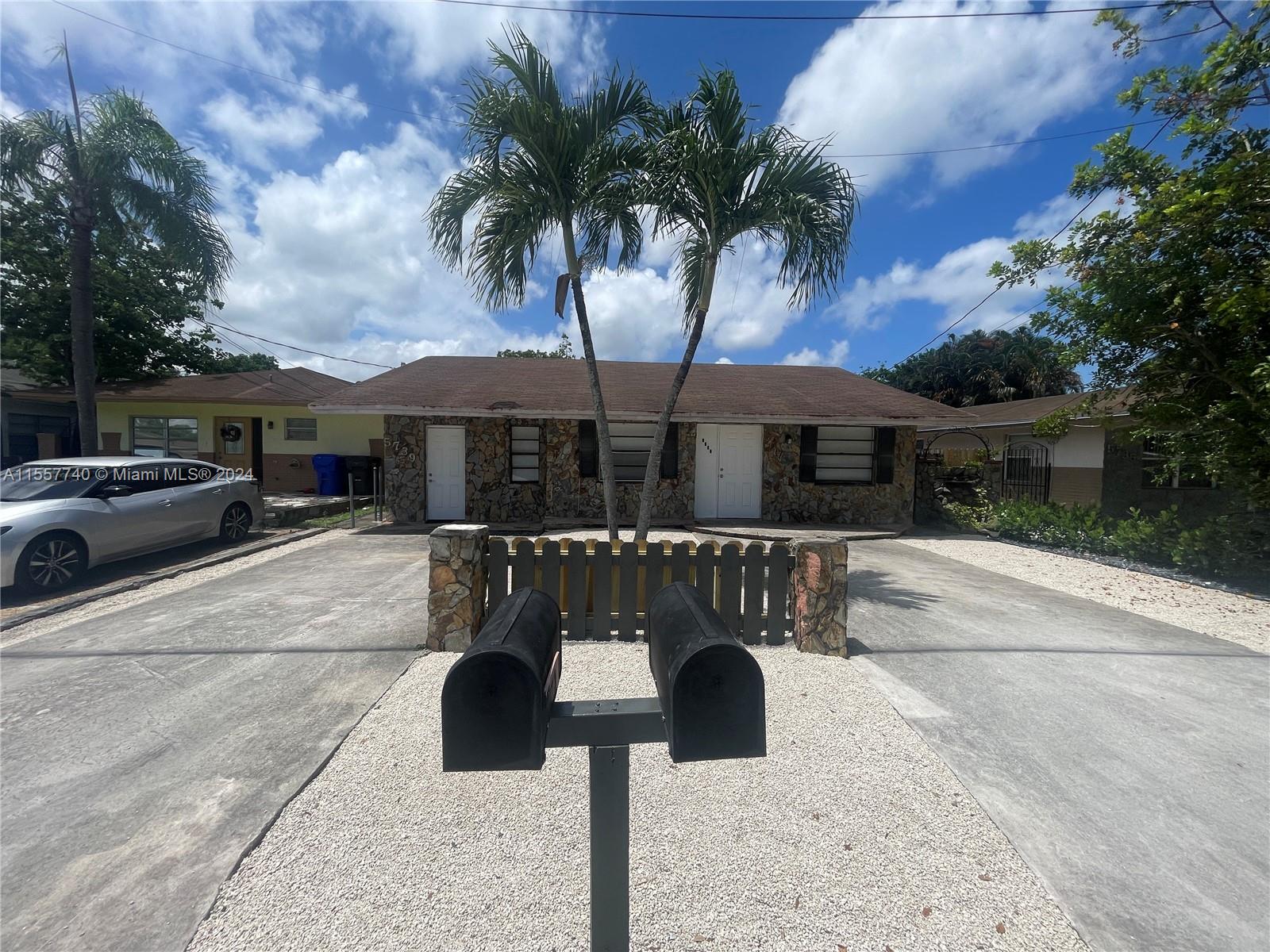 5737 Hayes St 5737, Hollywood, Florida 33021, 2 Bedrooms Bedrooms, ,1 BathroomBathrooms,Residentiallease,For Rent,5737 Hayes St 5737,A11557740