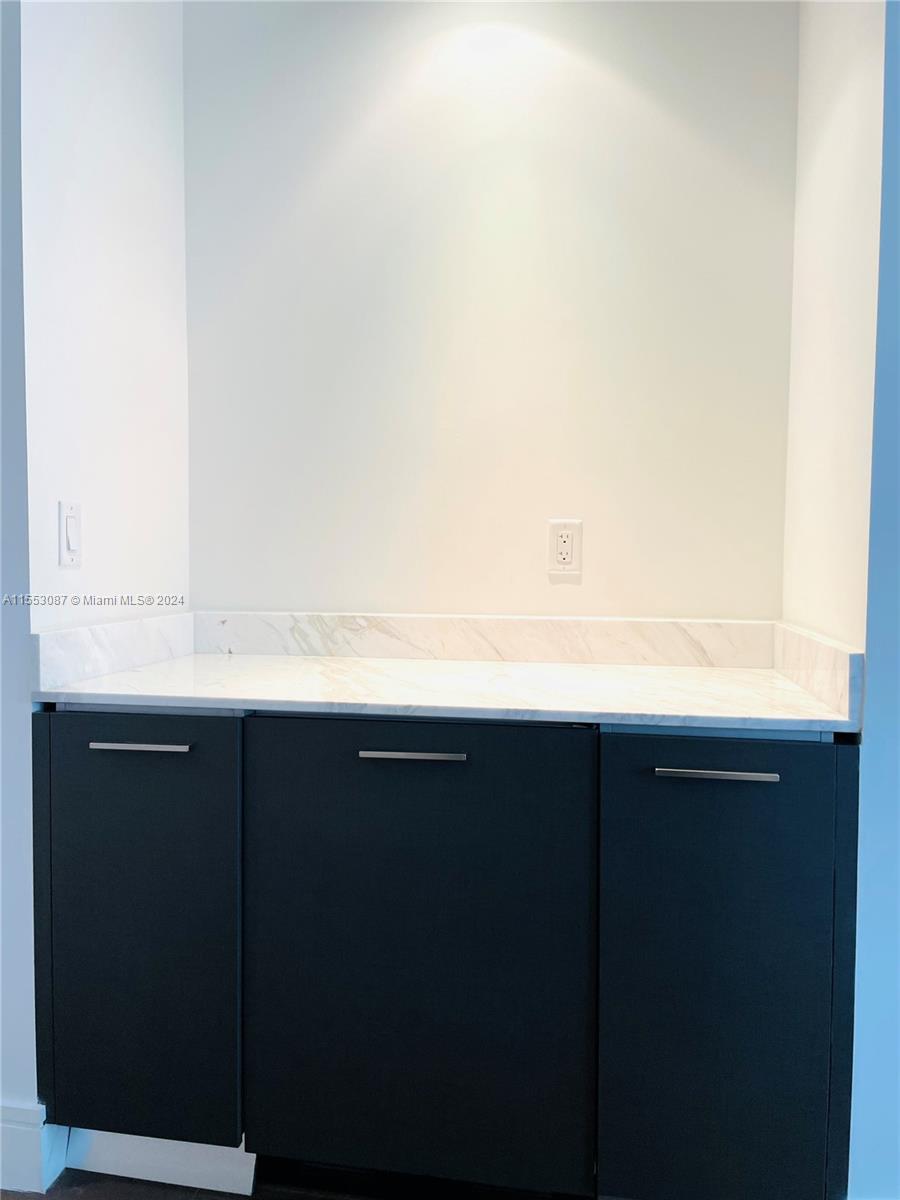 3300 NE 188th St 409, Aventura, Florida 33180, 4 Bedrooms Bedrooms, ,4 BathroomsBathrooms,Residentiallease,For Rent,3300 NE 188th St 409,A11553087