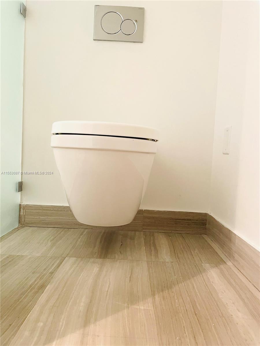 3300 NE 188th St 409, Aventura, Florida 33180, 4 Bedrooms Bedrooms, ,4 BathroomsBathrooms,Residentiallease,For Rent,3300 NE 188th St 409,A11553087