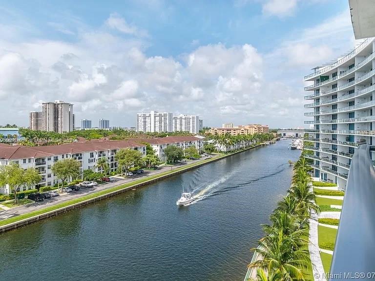 3300 NE 188th St 409, Aventura, Florida 33180, 4 Bedrooms Bedrooms, ,4 BathroomsBathrooms,Residentiallease,For Rent,3300 NE 188th St 409,A11553087