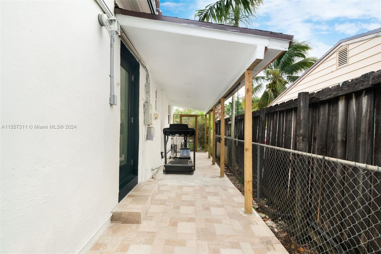 420 SW 51st Ave, Miami, Florida 33134, 3 Bedrooms Bedrooms, ,2 BathroomsBathrooms,Residential,For Sale,420 SW 51st Ave,A11557311