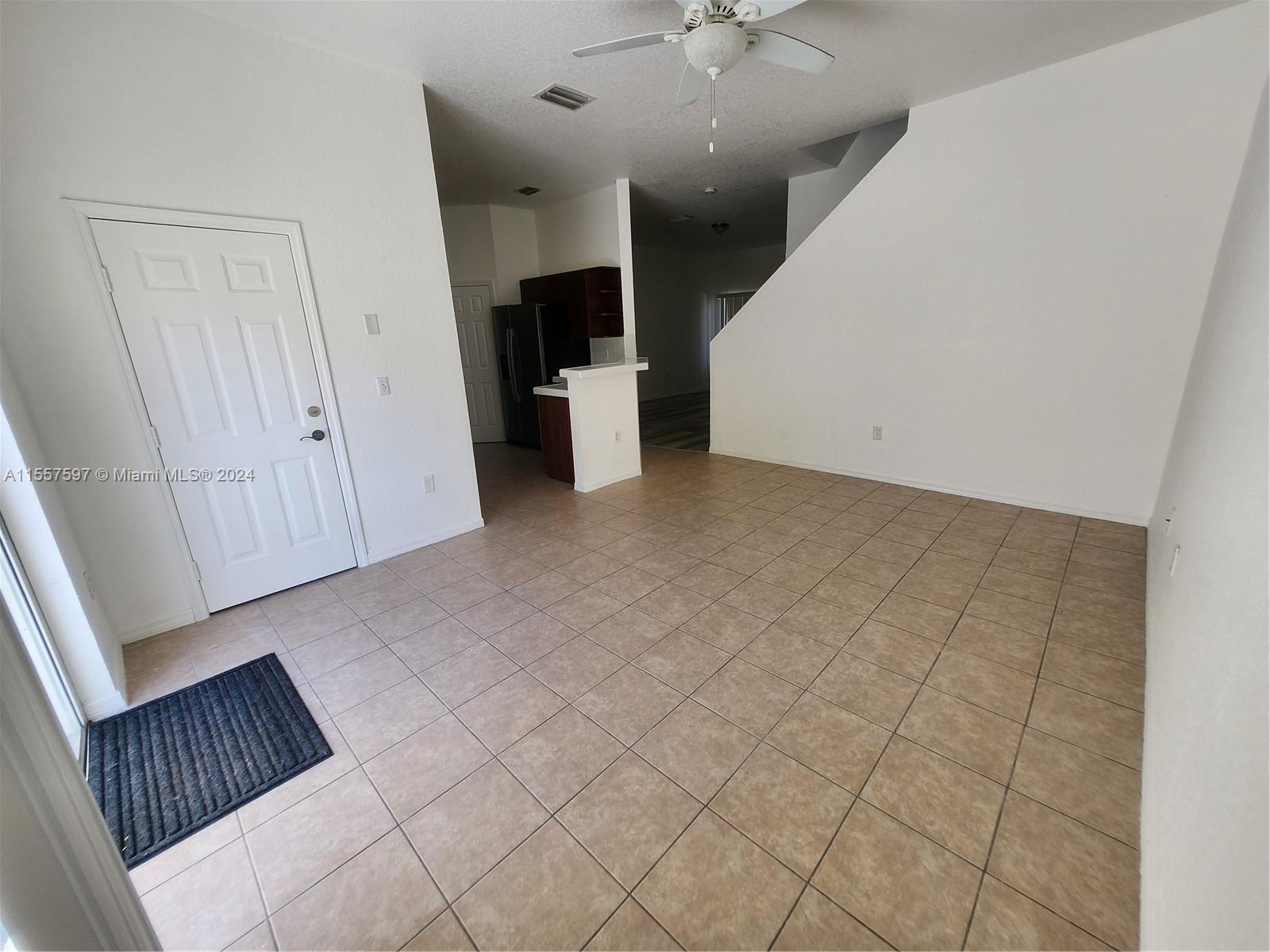 1963 SE 23rd Rd, Homestead, Florida 33035, 4 Bedrooms Bedrooms, ,3 BathroomsBathrooms,Residentiallease,For Rent,1963 SE 23rd Rd,A11557597