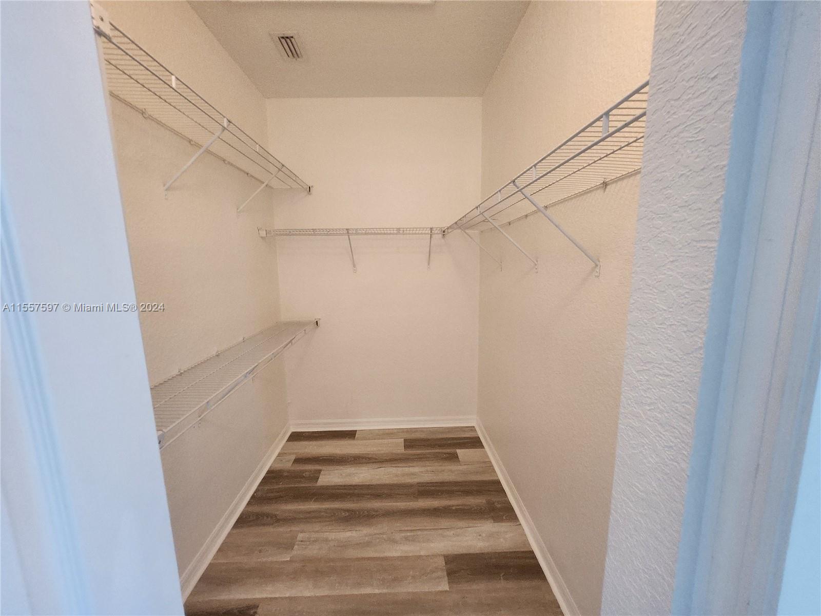 1963 SE 23rd Rd, Homestead, Florida 33035, 4 Bedrooms Bedrooms, ,3 BathroomsBathrooms,Residentiallease,For Rent,1963 SE 23rd Rd,A11557597