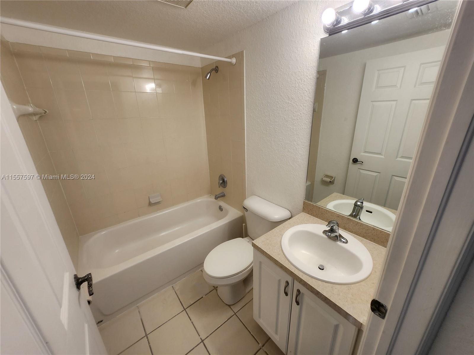 1963 SE 23rd Rd, Homestead, Florida 33035, 4 Bedrooms Bedrooms, ,3 BathroomsBathrooms,Residentiallease,For Rent,1963 SE 23rd Rd,A11557597