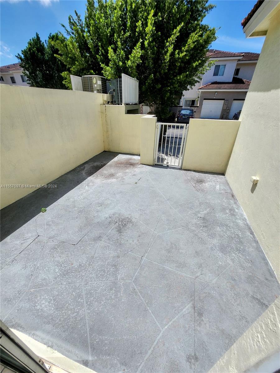 1963 SE 23rd Rd, Homestead, Florida 33035, 4 Bedrooms Bedrooms, ,3 BathroomsBathrooms,Residentiallease,For Rent,1963 SE 23rd Rd,A11557597