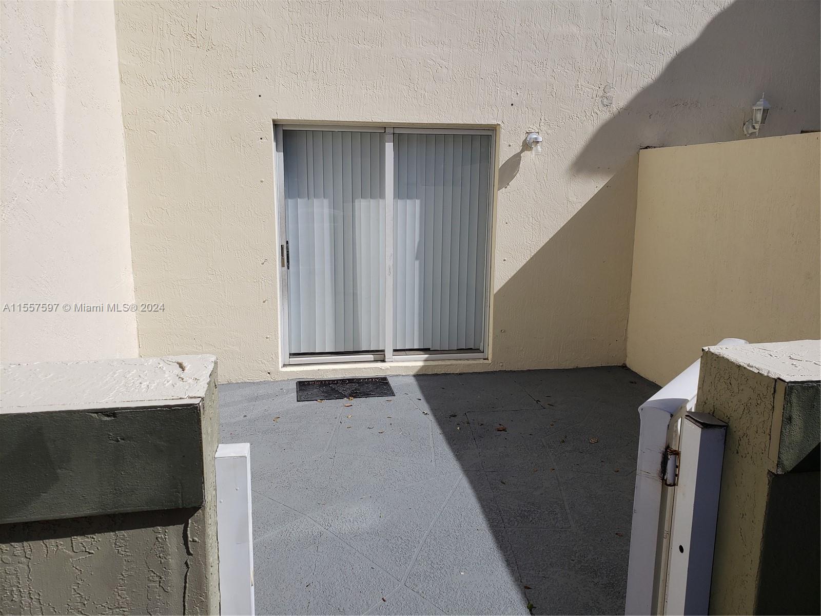 1963 SE 23rd Rd, Homestead, Florida 33035, 4 Bedrooms Bedrooms, ,3 BathroomsBathrooms,Residentiallease,For Rent,1963 SE 23rd Rd,A11557597