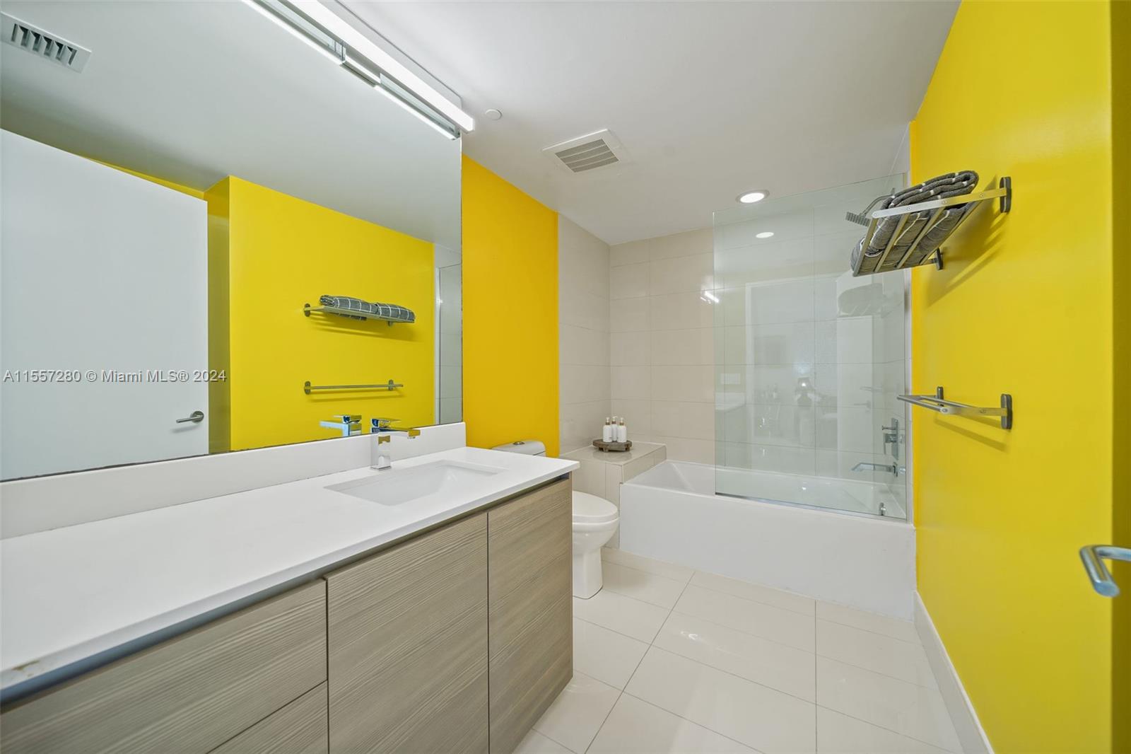 460 NE 28th St 3904, Miami, Florida 33137, 2 Bedrooms Bedrooms, ,2 BathroomsBathrooms,Residentiallease,For Rent,460 NE 28th St 3904,A11557280