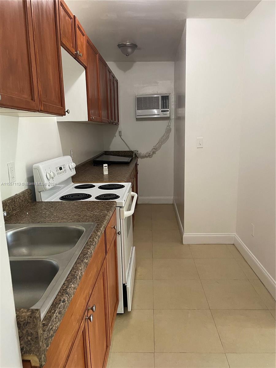 1180 NE 160th Ter 3, North Miami Beach, Florida 33162, 2 Bedrooms Bedrooms, ,1 BathroomBathrooms,Residentiallease,For Rent,1180 NE 160th Ter 3,A11557113