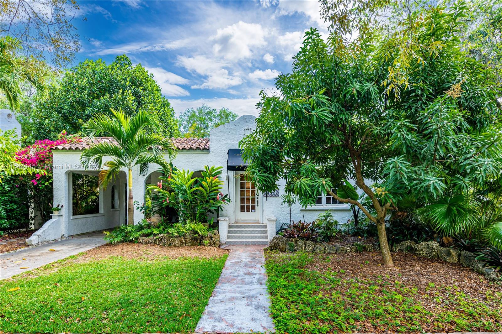 540 Majorca Ave 0, Coral Gables, Florida 33134, 3 Bedrooms Bedrooms, ,1 BathroomBathrooms,Residentiallease,For Rent,540 Majorca Ave 0,A11544145