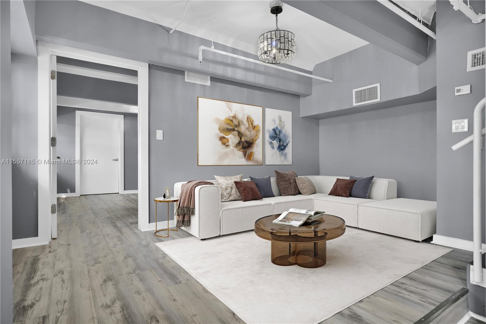 4332 Collins Ave 201, Miami Beach, Florida 33140, 3 Bedrooms Bedrooms, ,3 BathroomsBathrooms,Residentiallease,For Rent,4332 Collins Ave 201,A11557185