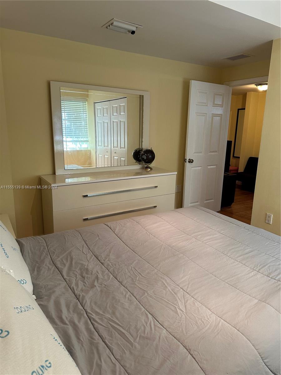 1219 Meridian Ave 2, Miami Beach, Florida 33139, 1 Bedroom Bedrooms, ,1 BathroomBathrooms,Residentiallease,For Rent,1219 Meridian Ave 2,A11555139