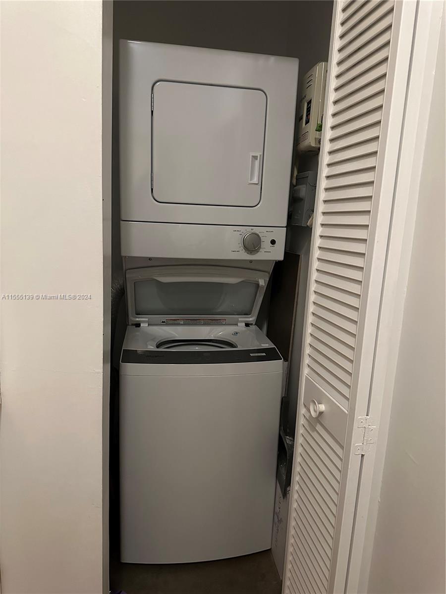 1219 Meridian Ave 2, Miami Beach, Florida 33139, 1 Bedroom Bedrooms, ,1 BathroomBathrooms,Residentiallease,For Rent,1219 Meridian Ave 2,A11555139