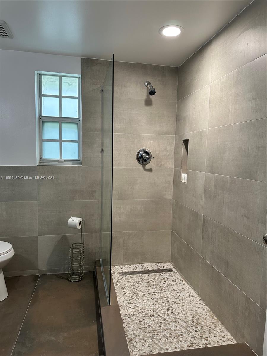 1219 Meridian Ave 2, Miami Beach, Florida 33139, 1 Bedroom Bedrooms, ,1 BathroomBathrooms,Residentiallease,For Rent,1219 Meridian Ave 2,A11555139