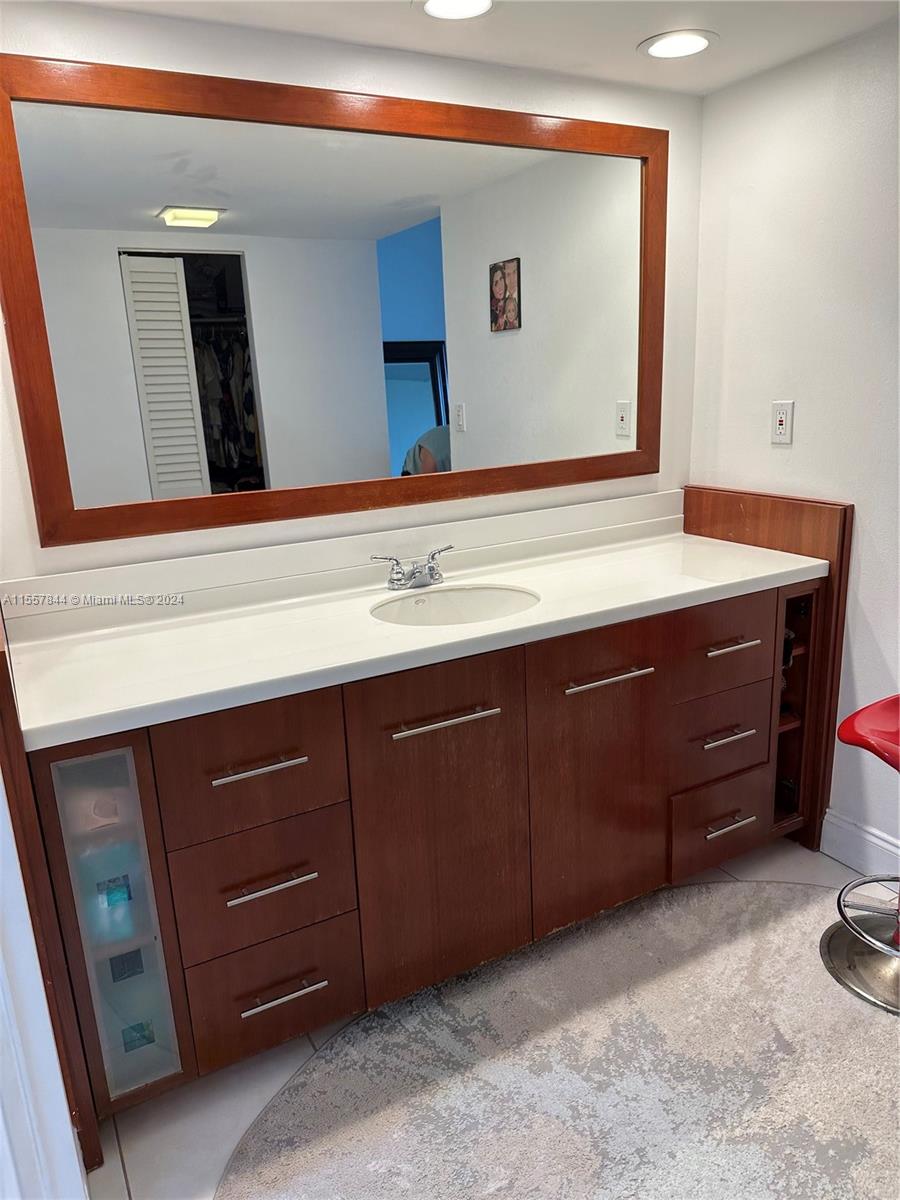 20100 W Country Club Dr 1503, Aventura, Florida 33180, 1 Bedroom Bedrooms, ,1 BathroomBathrooms,Residential,For Sale,20100 W Country Club Dr 1503,A11557844