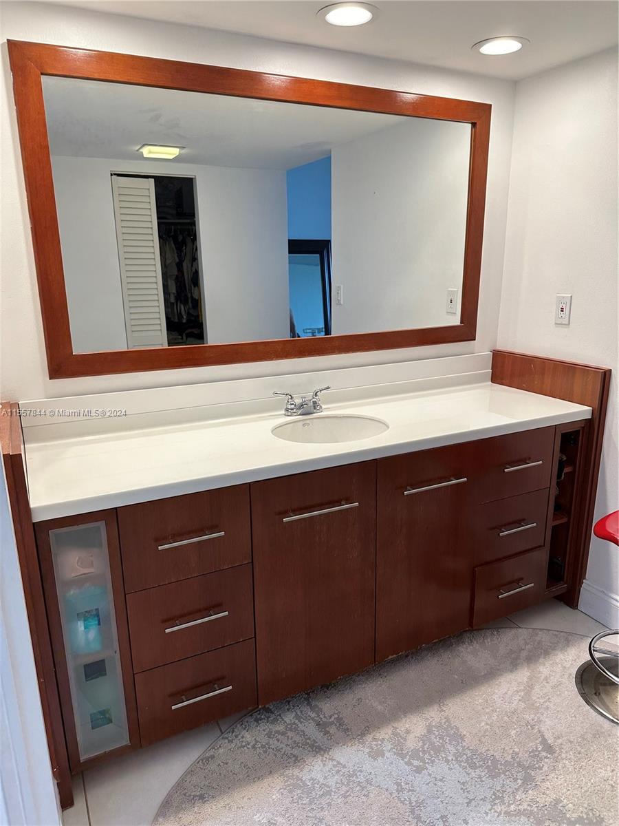 20100 W Country Club Dr 1503, Aventura, Florida 33180, 1 Bedroom Bedrooms, ,1 BathroomBathrooms,Residential,For Sale,20100 W Country Club Dr 1503,A11557844