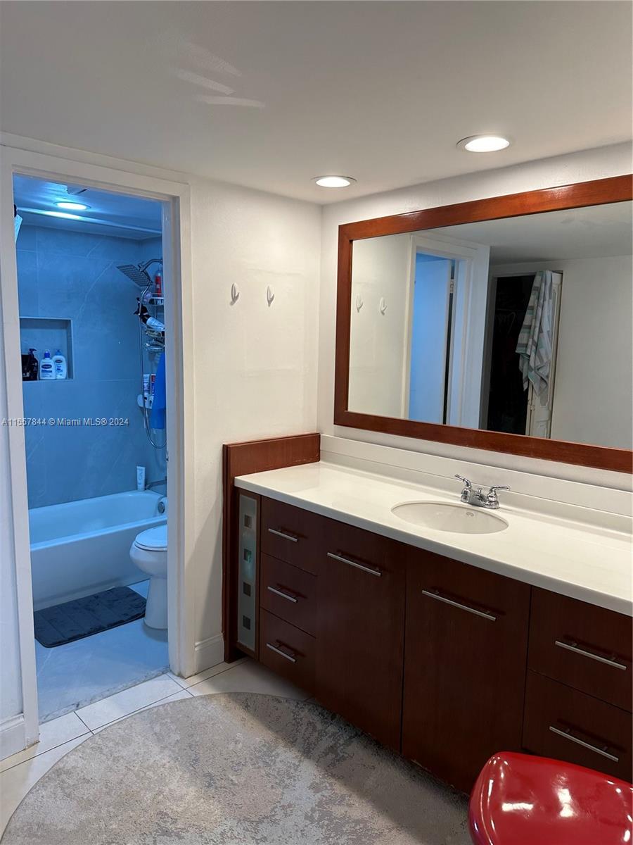 20100 W Country Club Dr 1503, Aventura, Florida 33180, 1 Bedroom Bedrooms, ,1 BathroomBathrooms,Residential,For Sale,20100 W Country Club Dr 1503,A11557844