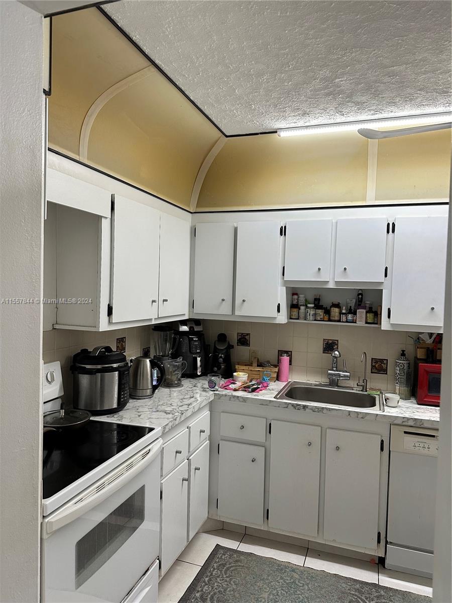 20100 W Country Club Dr 1503, Aventura, Florida 33180, 1 Bedroom Bedrooms, ,1 BathroomBathrooms,Residential,For Sale,20100 W Country Club Dr 1503,A11557844