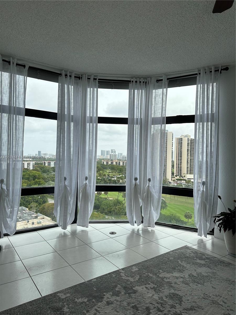 20100 W Country Club Dr 1503, Aventura, Florida 33180, 1 Bedroom Bedrooms, ,1 BathroomBathrooms,Residential,For Sale,20100 W Country Club Dr 1503,A11557844