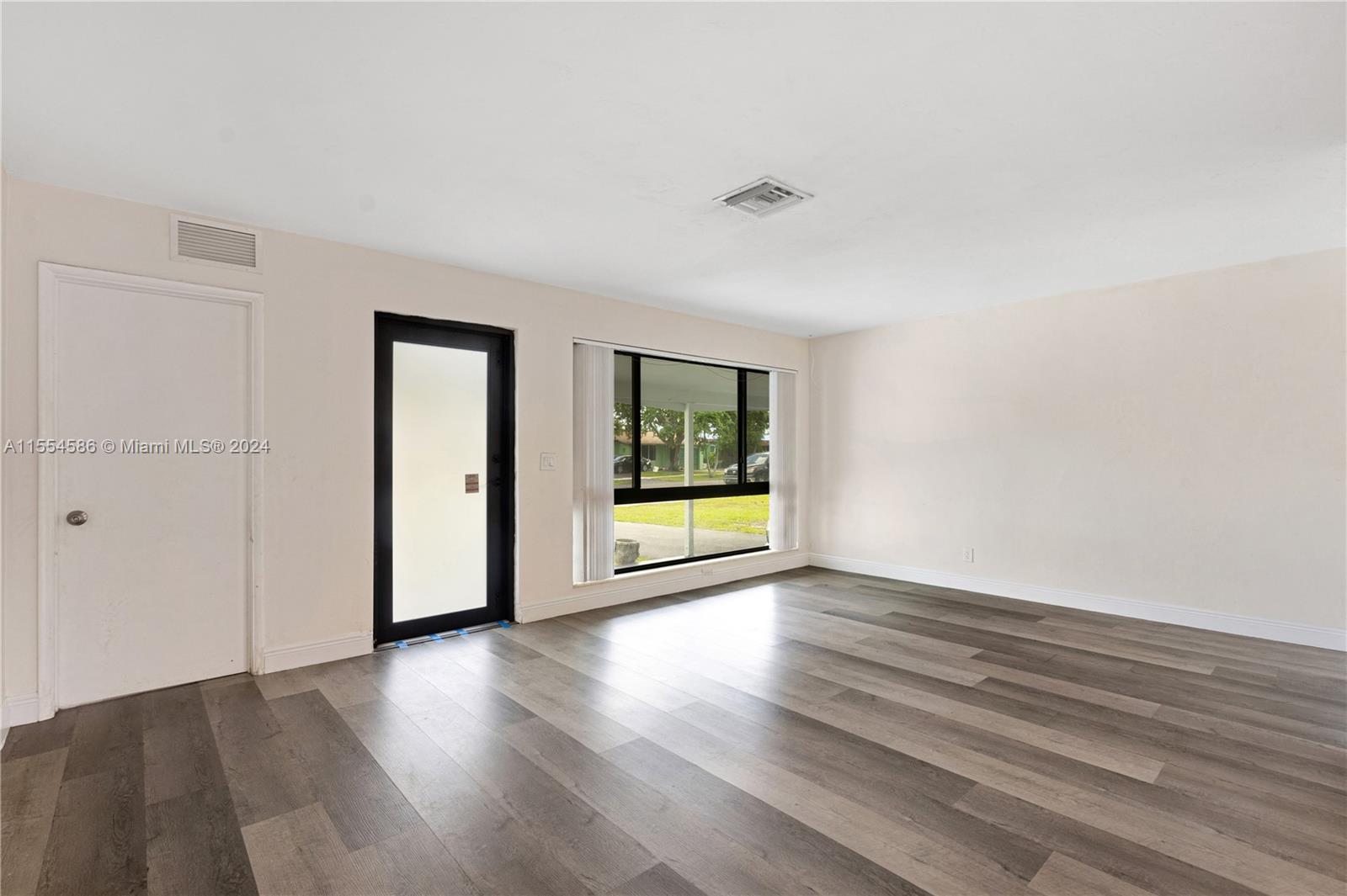 3309 Roosevelt St, Hollywood, Florida 33021, 3 Bedrooms Bedrooms, ,2 BathroomsBathrooms,Residential,For Sale,3309 Roosevelt St,A11554586