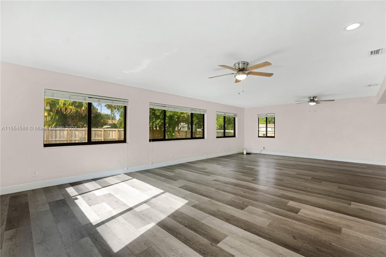 3309 Roosevelt St, Hollywood, Florida 33021, 3 Bedrooms Bedrooms, ,2 BathroomsBathrooms,Residential,For Sale,3309 Roosevelt St,A11554586