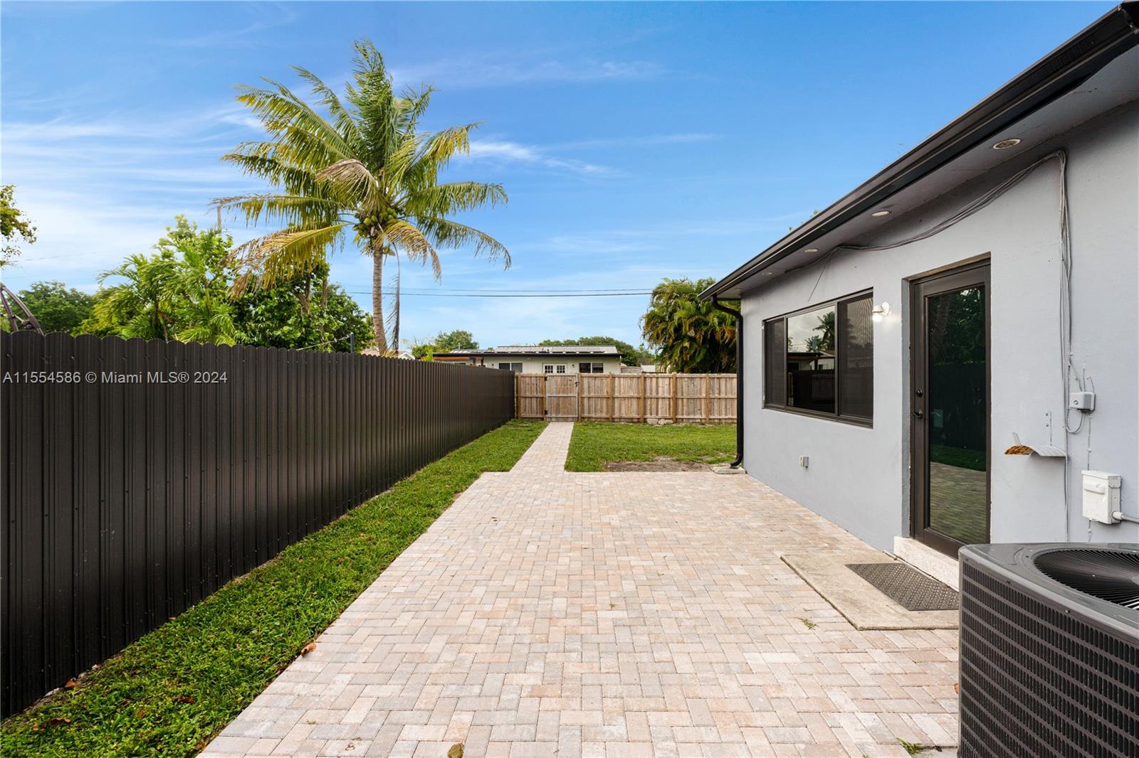 3309 Roosevelt St, Hollywood, Florida 33021, 3 Bedrooms Bedrooms, ,2 BathroomsBathrooms,Residential,For Sale,3309 Roosevelt St,A11554586