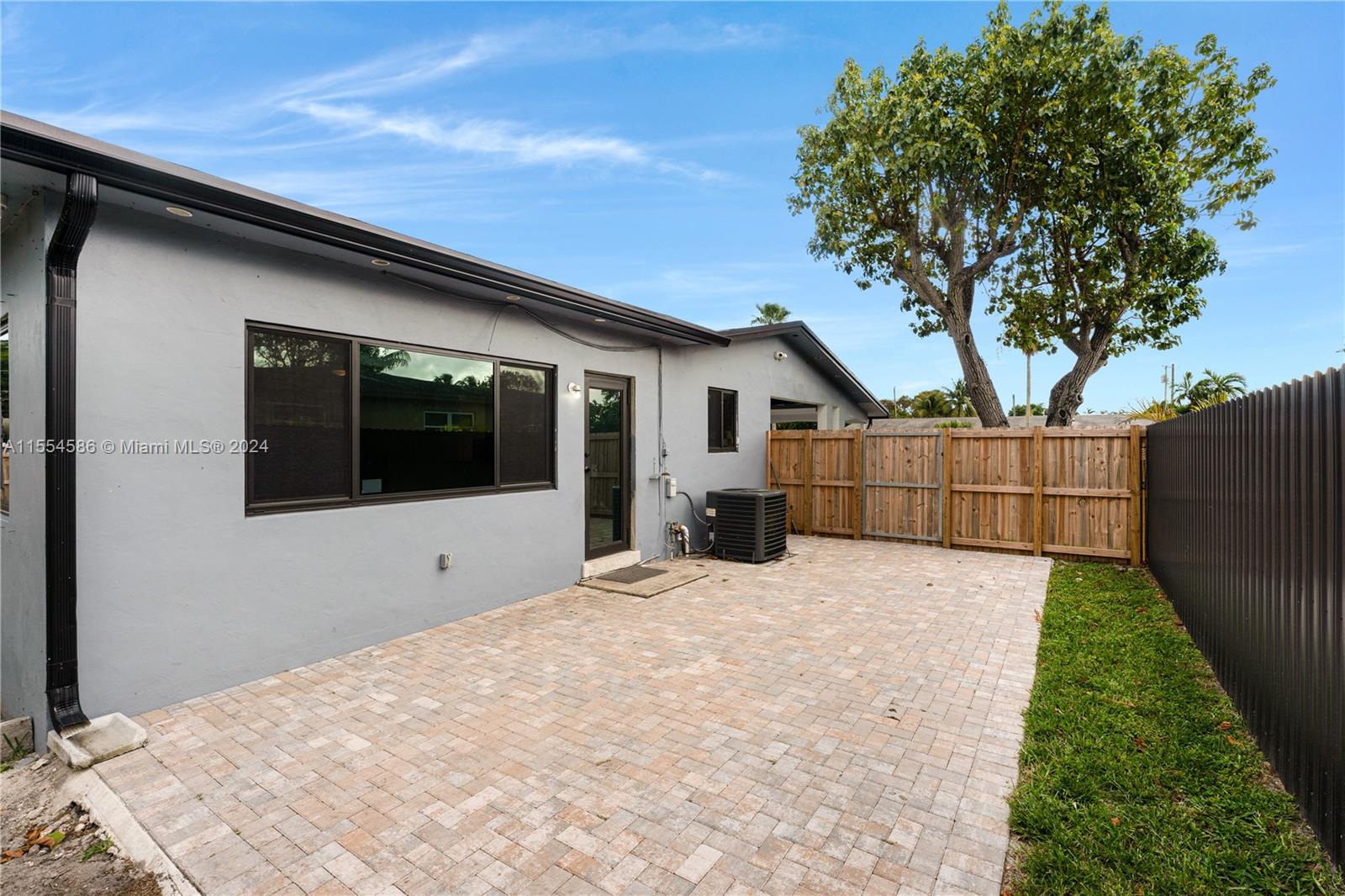 3309 Roosevelt St, Hollywood, Florida 33021, 3 Bedrooms Bedrooms, ,2 BathroomsBathrooms,Residential,For Sale,3309 Roosevelt St,A11554586