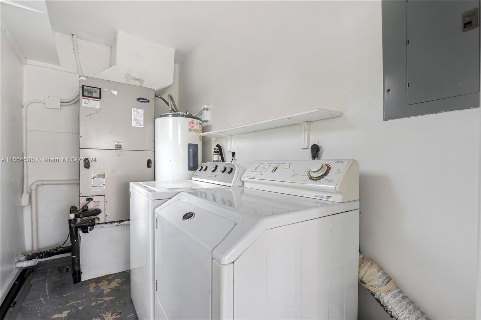 3309 Roosevelt St, Hollywood, Florida 33021, 3 Bedrooms Bedrooms, ,2 BathroomsBathrooms,Residential,For Sale,3309 Roosevelt St,A11554586