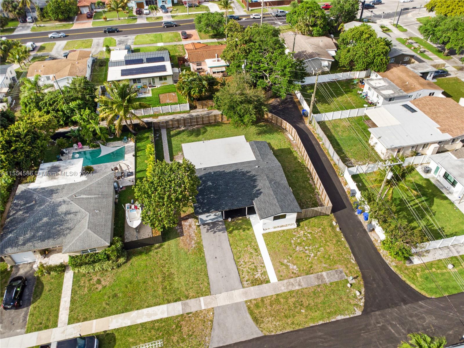 3309 Roosevelt St, Hollywood, Florida 33021, 3 Bedrooms Bedrooms, ,2 BathroomsBathrooms,Residential,For Sale,3309 Roosevelt St,A11554586