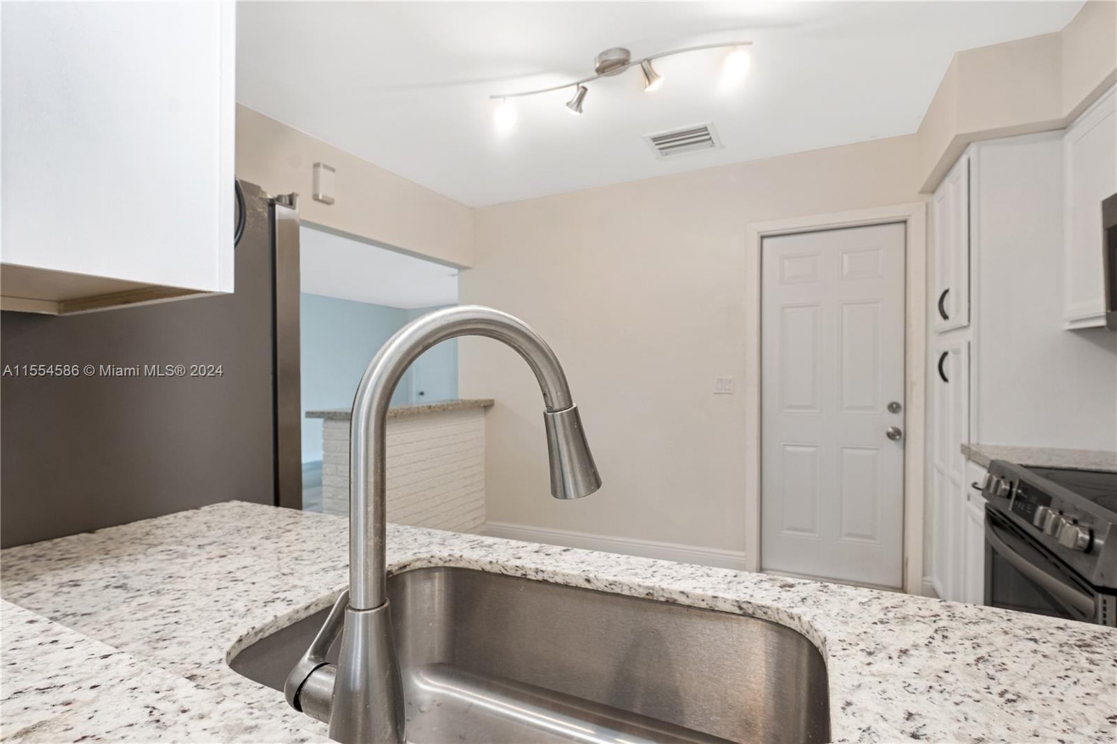 3309 Roosevelt St, Hollywood, Florida 33021, 3 Bedrooms Bedrooms, ,2 BathroomsBathrooms,Residential,For Sale,3309 Roosevelt St,A11554586